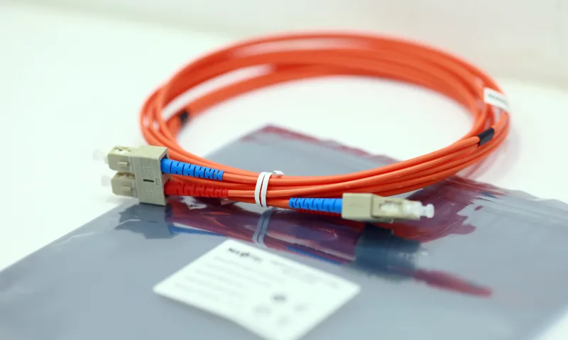 hình ảnh dây nhảy quang OM2 maxtel